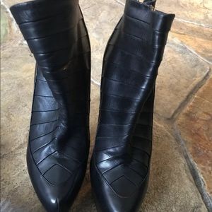 Authentic Christian Louboutin Chevron Amour 41